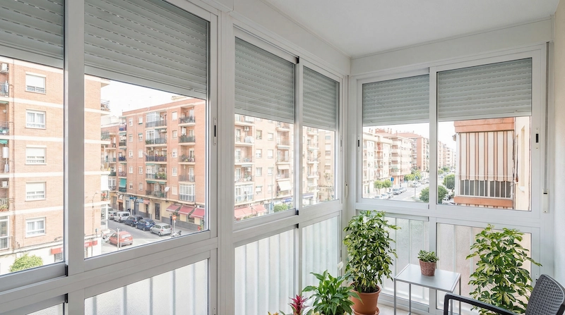 Ventanas PVC con persianas en chalet de Molina de Segura